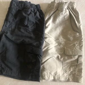 2 Mens Northface shorts